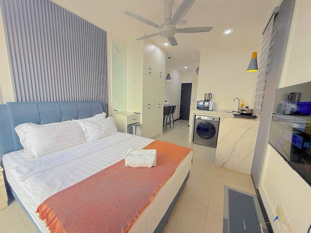 Neu Suites By Serenity Vacation Homes Room Type - Romantic Apartment, 1 Bedroom, Non Smoking, Refrigerator & Microwave