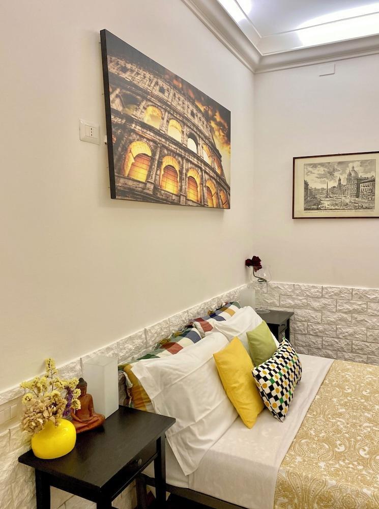 Domus Romana B & B - Tap to explore photos
