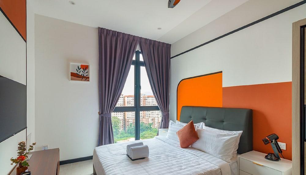 Neu Suites Residence, Embassy Row Room Type - Studio Suite with Kitchen