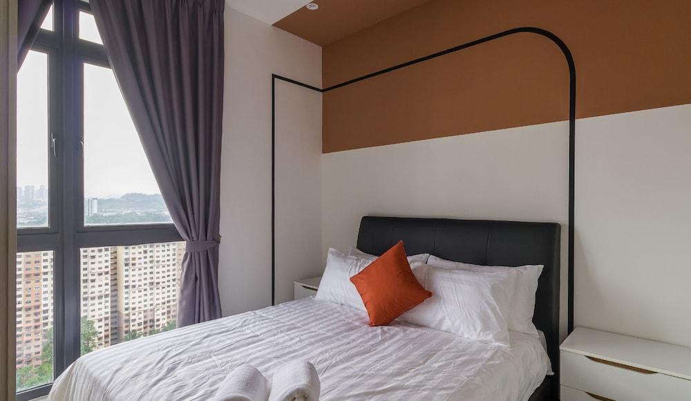 Neu Suites Residence, Embassy Row Room Type - Signature Two Bedrooms