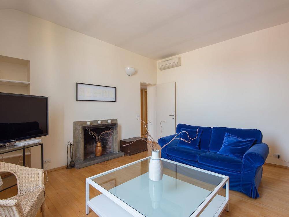 Vittoria Luxury Apartments - Tap to explore photos