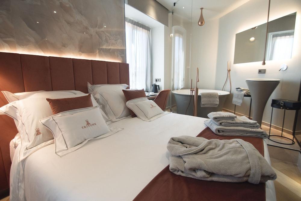 Tritone Luxury Suites Fontana di Trevi Room Type - Pantheon - Exclusive Room