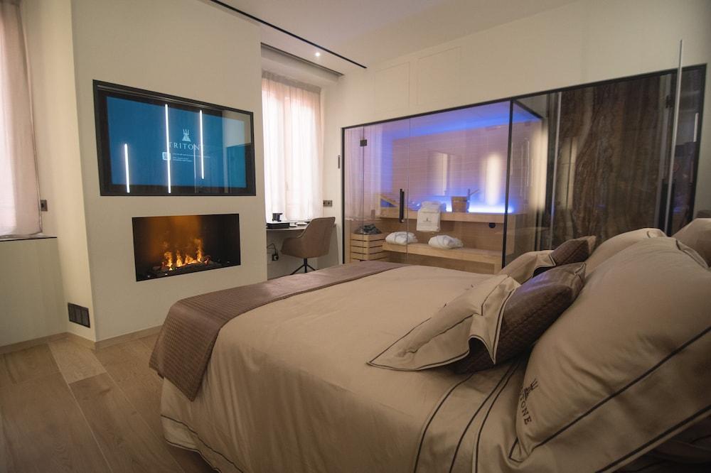 Tritone Luxury Suites Fontana di Trevi Room Type - Domus Aurea - Premium Room Tritone Luxury Suites Fontana di Trevi Room Type - Domus Aurea - Premium Room