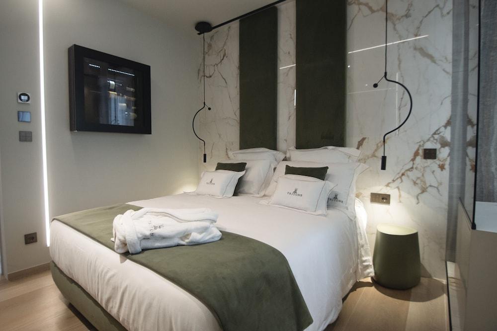Tritone Luxury Suites Fontana di Trevi Room Type - Villa Borghese - Superior Room