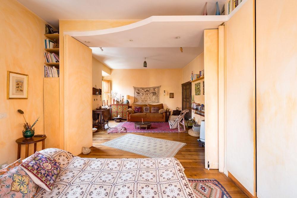Lovely 2-bed Apartment in Roma - Tap to explore photos