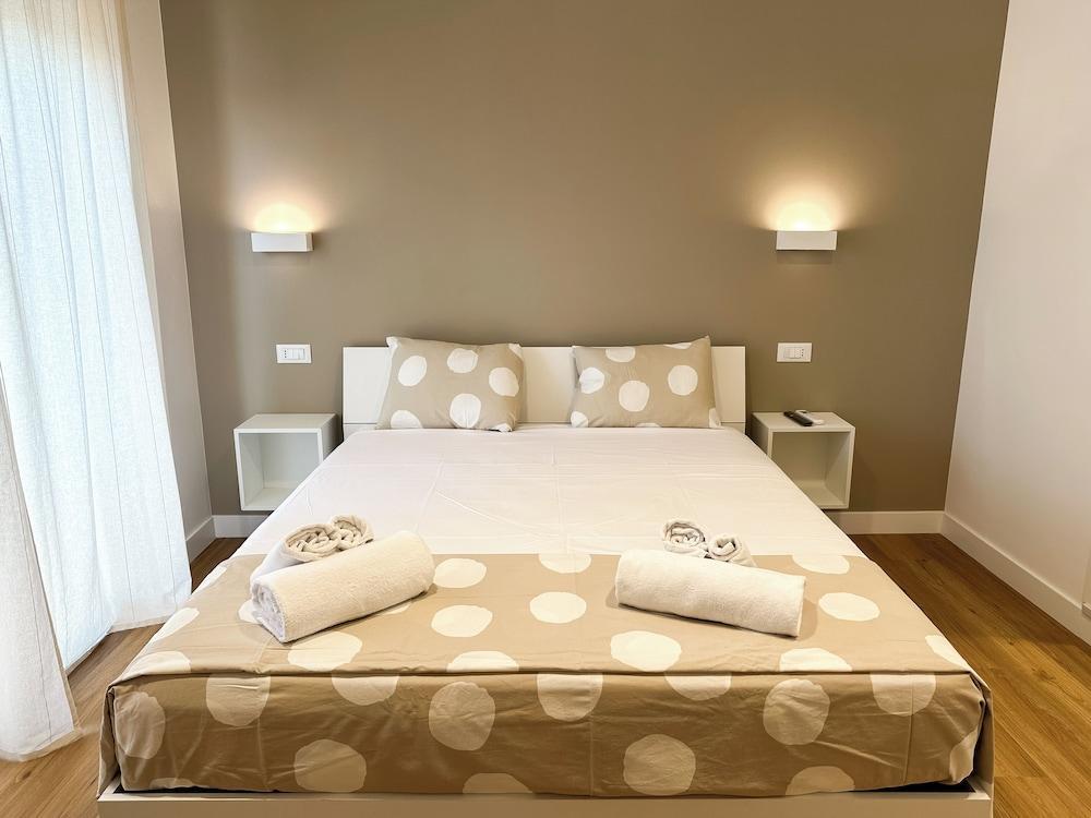 ISOLA 1.6.3 Guest House Room Type - Comfort Double Room, 1 Double Bed, Balcony