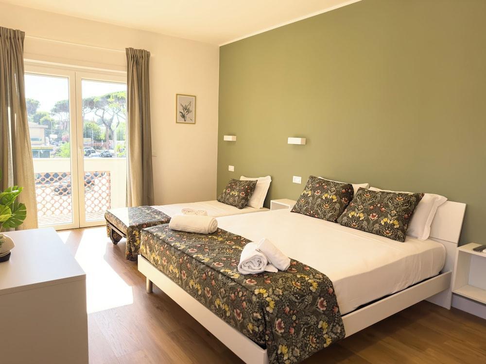 ISOLA 1.6.3 Guest House Room Type - Comfort Triple Room, Balcony