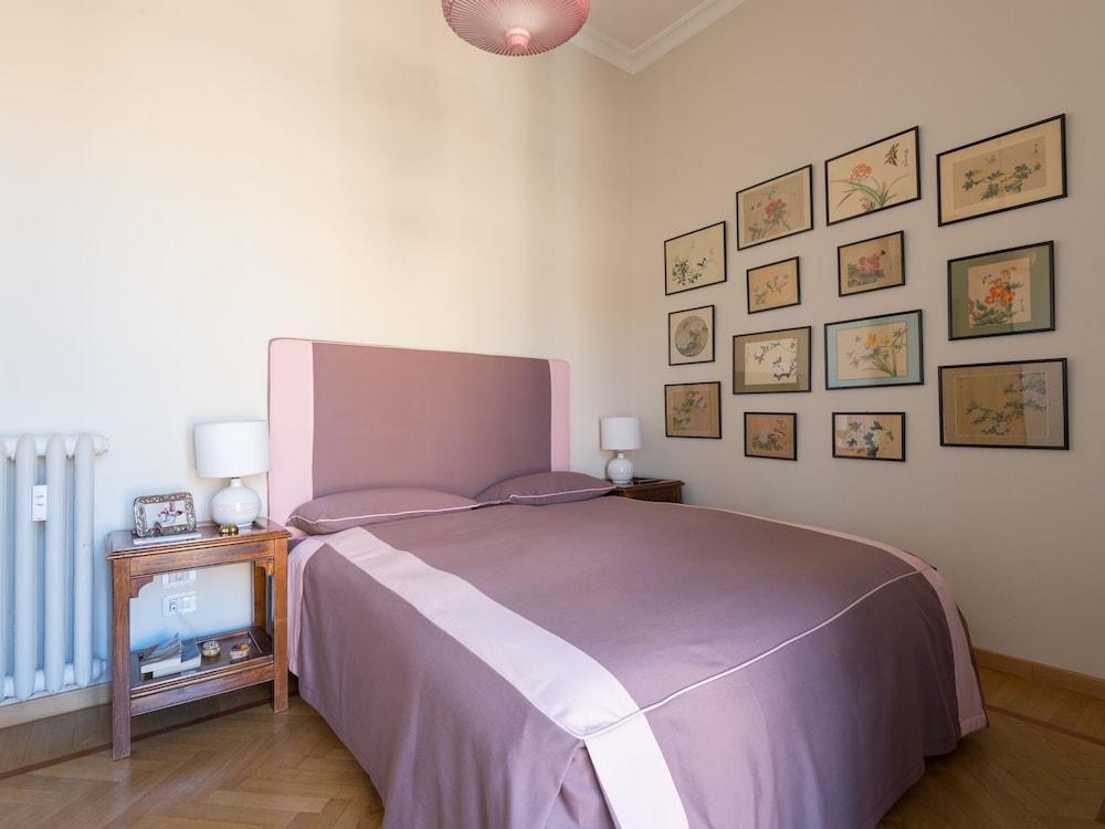 Villa Borghese Luxury Apartment - Tap to explore photos