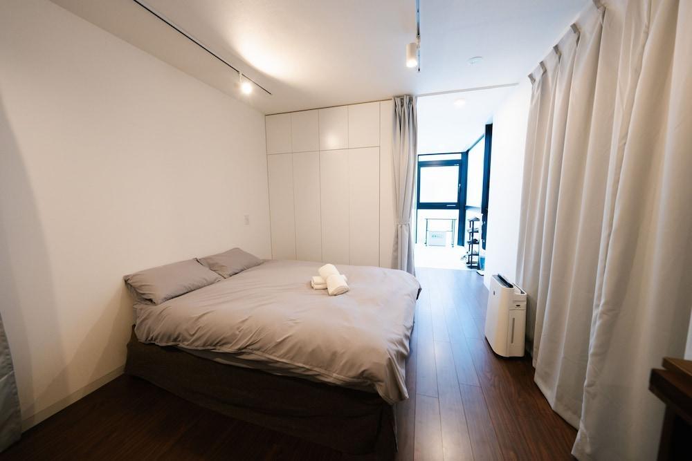 FL Residence Shinjyuku Kawadacho - Tap to explore photos