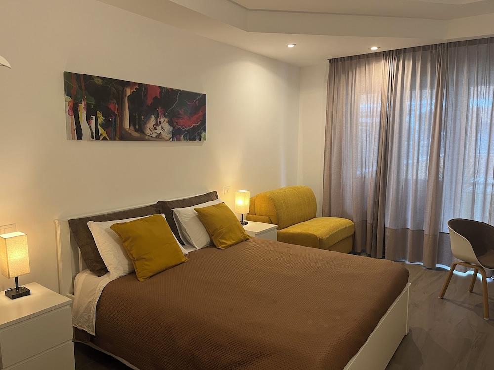 Anastasio Vatican Rooms Room Type - Deluxe Triple Room