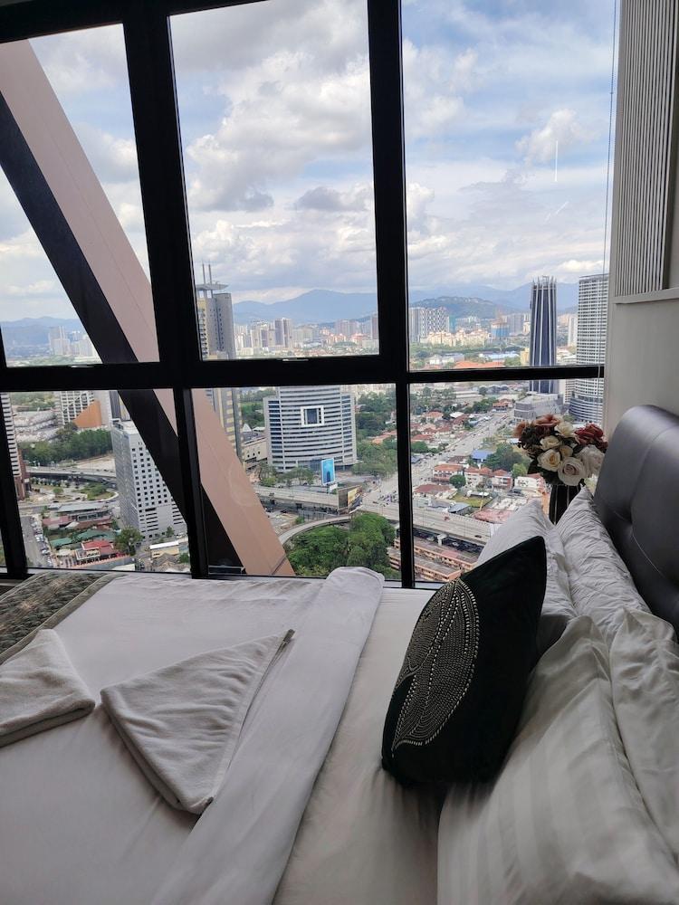 The Scarletz KLCC