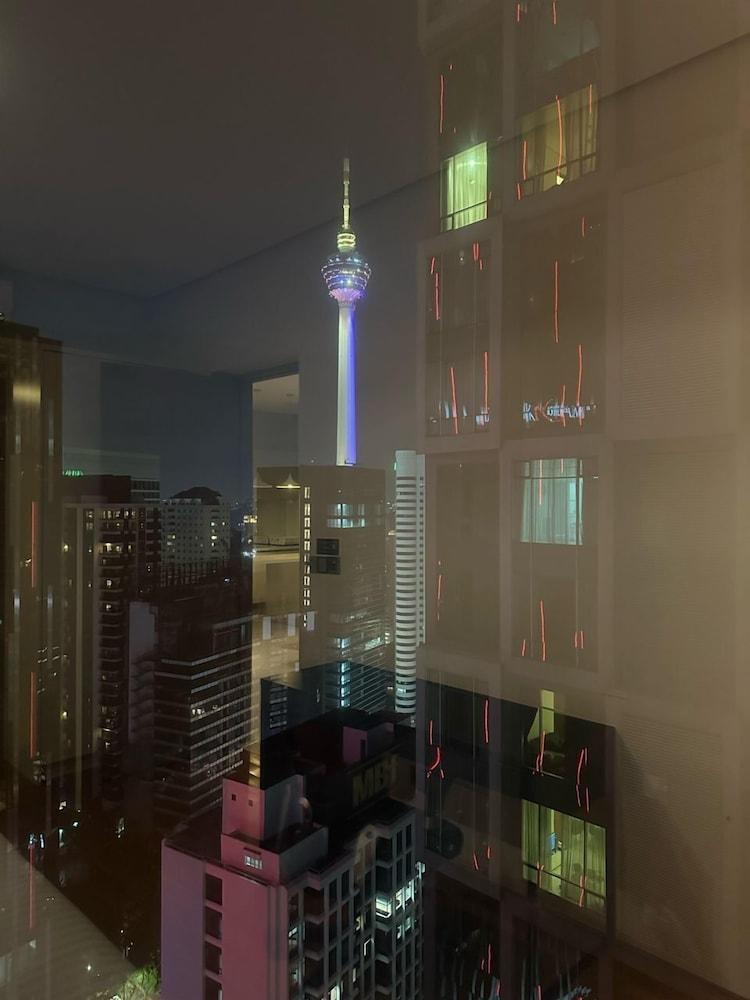 Soho Suites KLCC by Inam Suites - Tap to explore photos