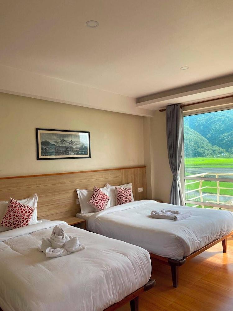 Samiyog Tourist Resort Room Type - Deluxe Double Room, 2 Queen Beds, Lake View
