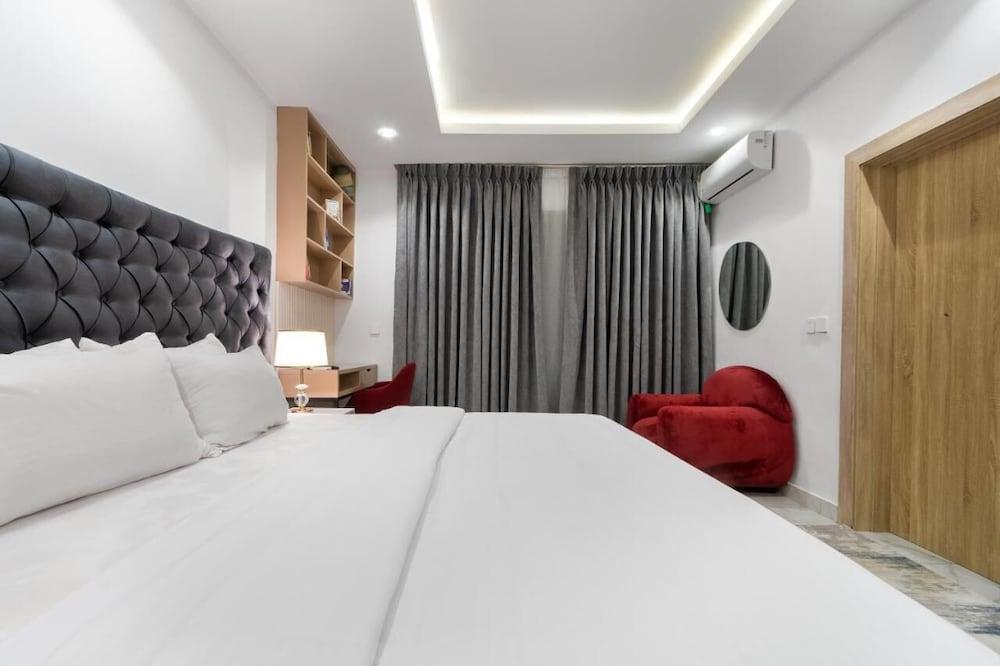 Platino Hotel and Suites Lekki - Tap to explore photos