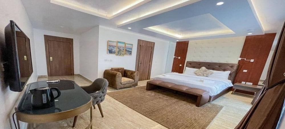 Platino Hotel and Suites Lekki