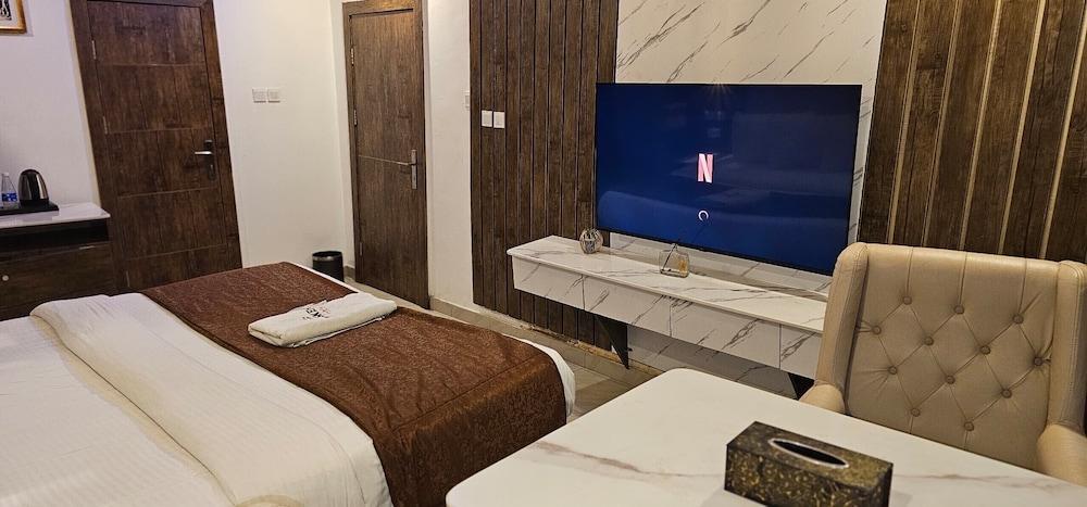 Presken Hotel Ikoyi - Tap to explore photos