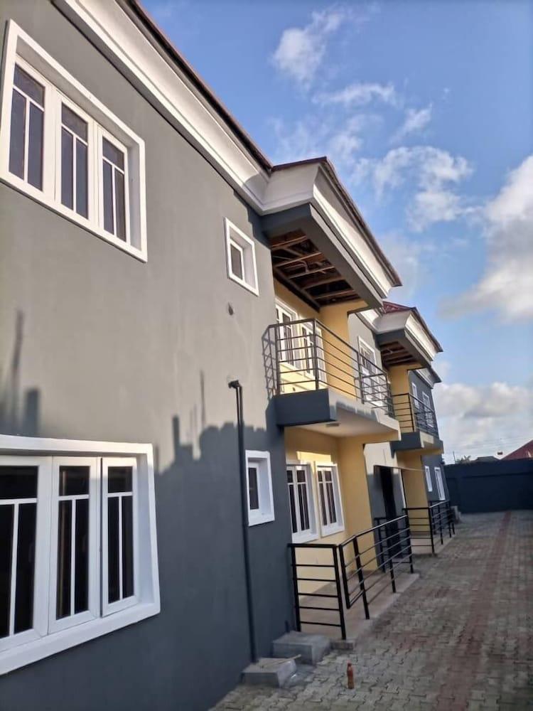 Ajah Apartment & Suites - Tap to explore photos