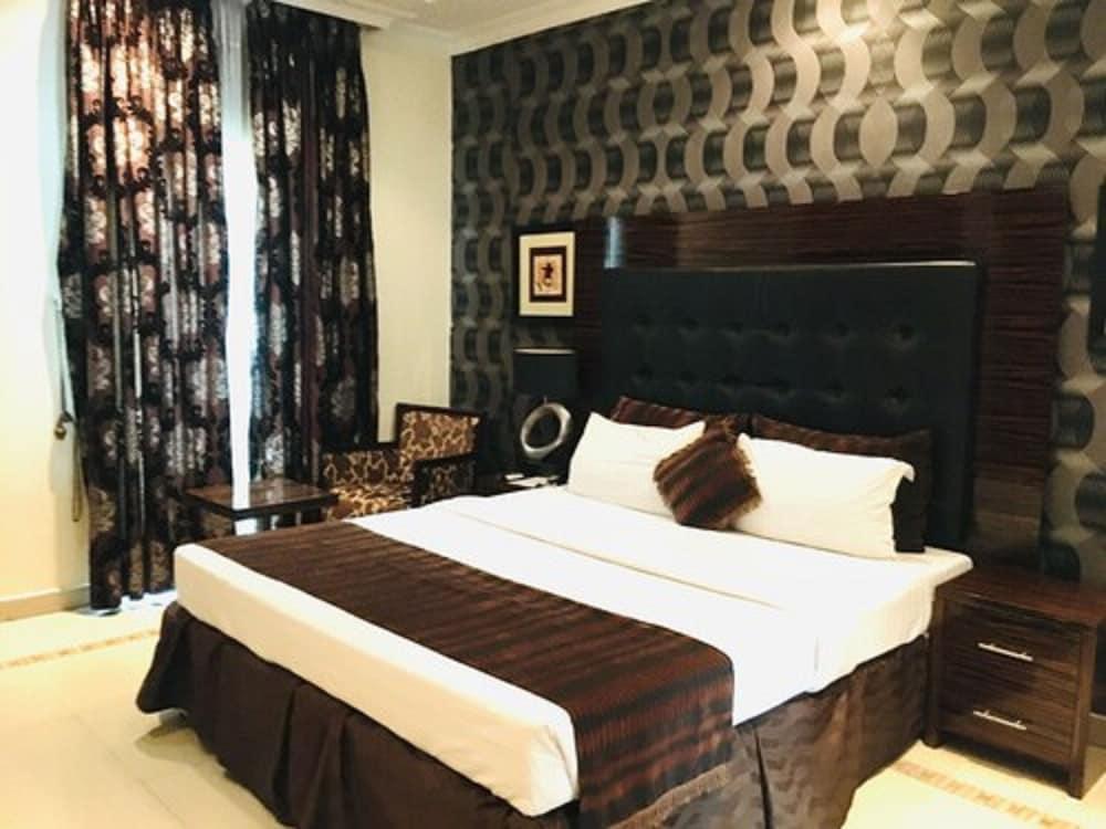 Villa Angelia Hotel Annex Room Type - Deluxe Suite