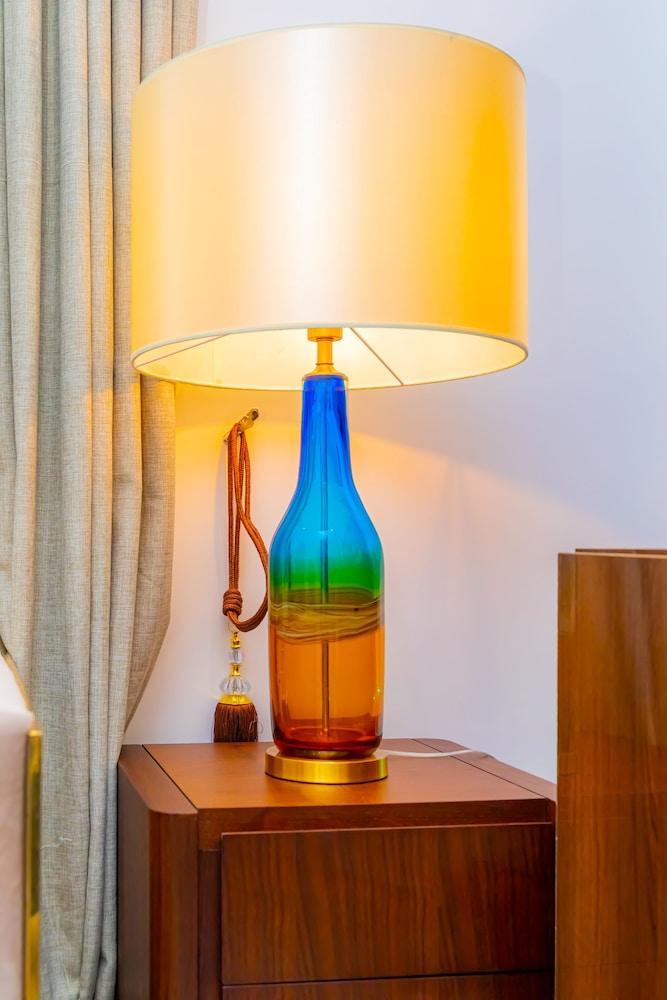 Isglo Hotels Ikoyi - Tap to explore photos