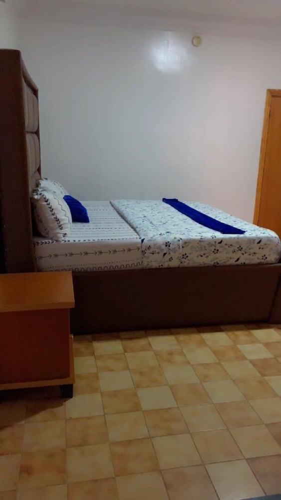 Blue Moon Hotel Victoria Island Room Type - Business Single Room