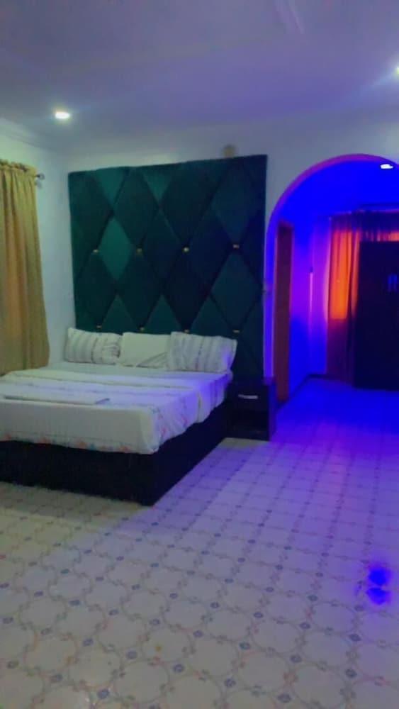 Blue Moon Hotel Victoria Island Room Type - Classic Double Room, Courtyard View