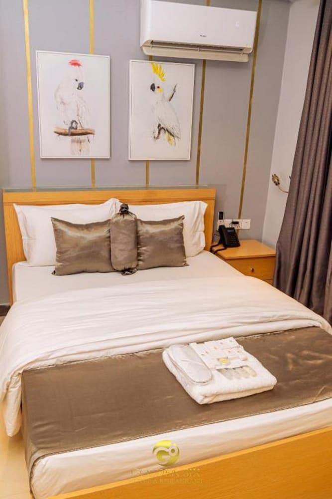 Golden Six Hotel & Restaurant Room Type - Standard Room