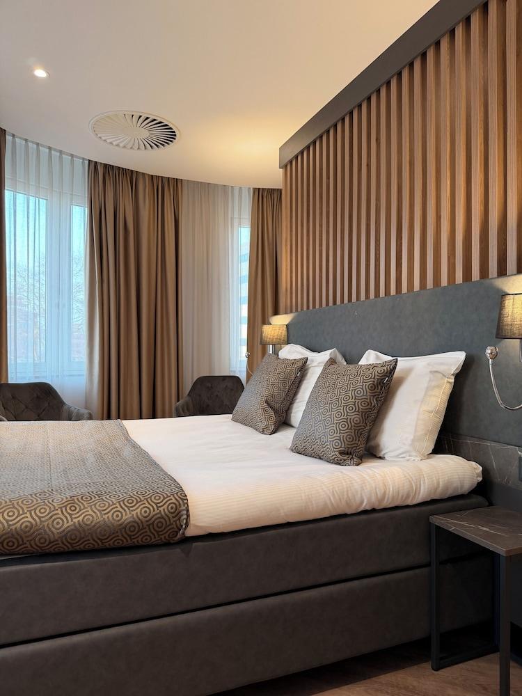 OZO Hotels Antares Amsterdam Schiphol Airport - Tap to explore photos