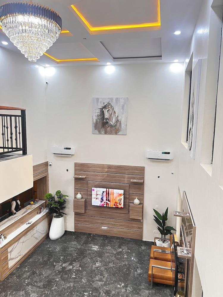 De Rigg Place Victoria Island