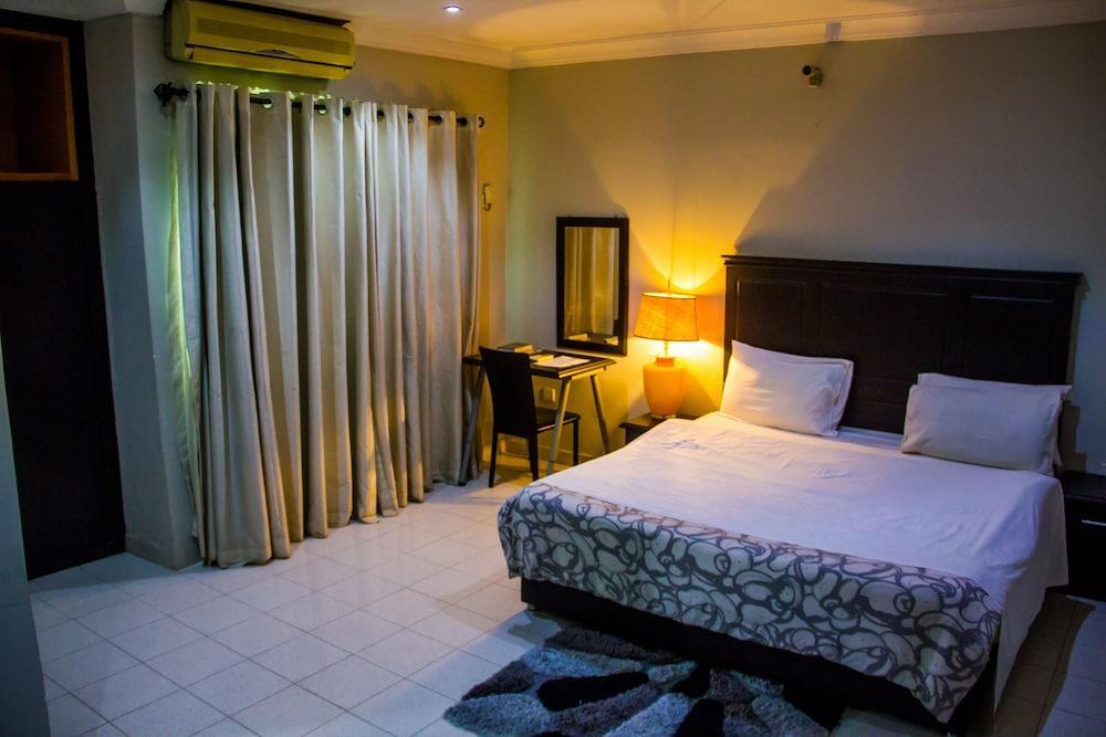Lekki Heights Hotel Room Type - Suite