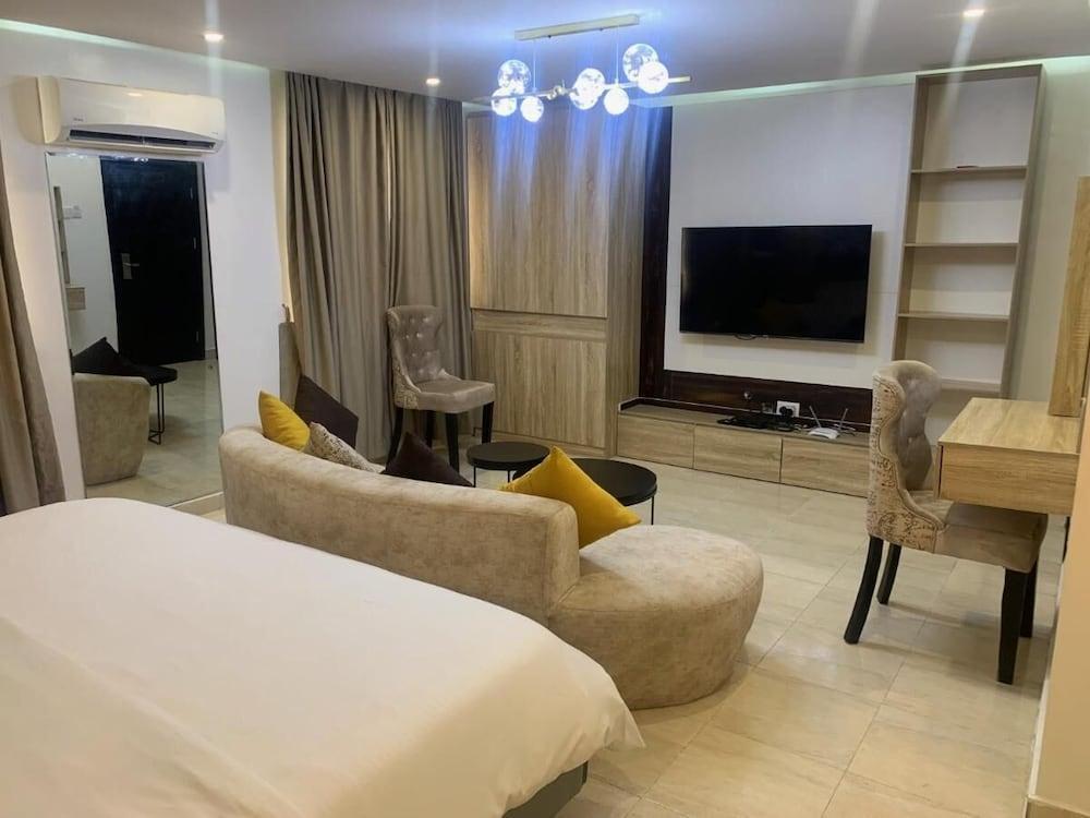 YP George Hotel and Suites Lekki - Tap to explore photos
