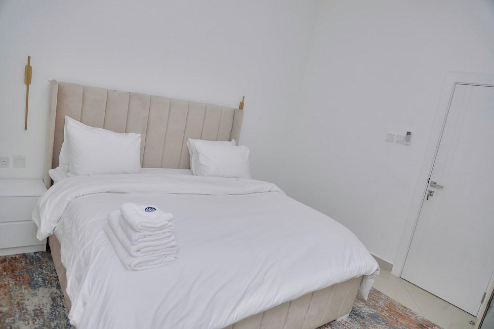 Bluerock Residences - Tap to explore photos