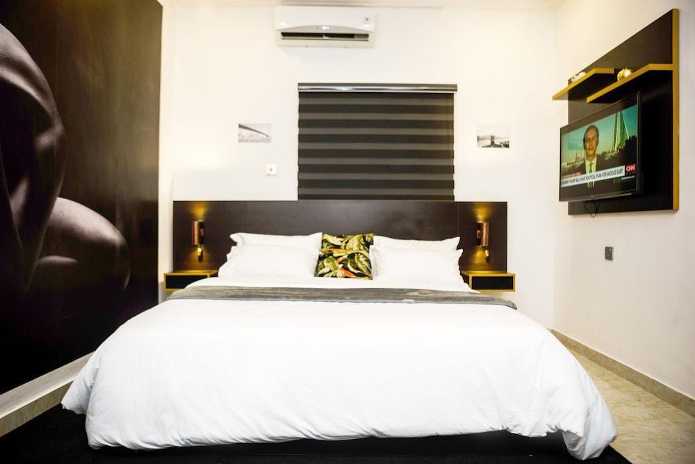 OT Suites and Pods Boutique Hotel - Tap to explore photos