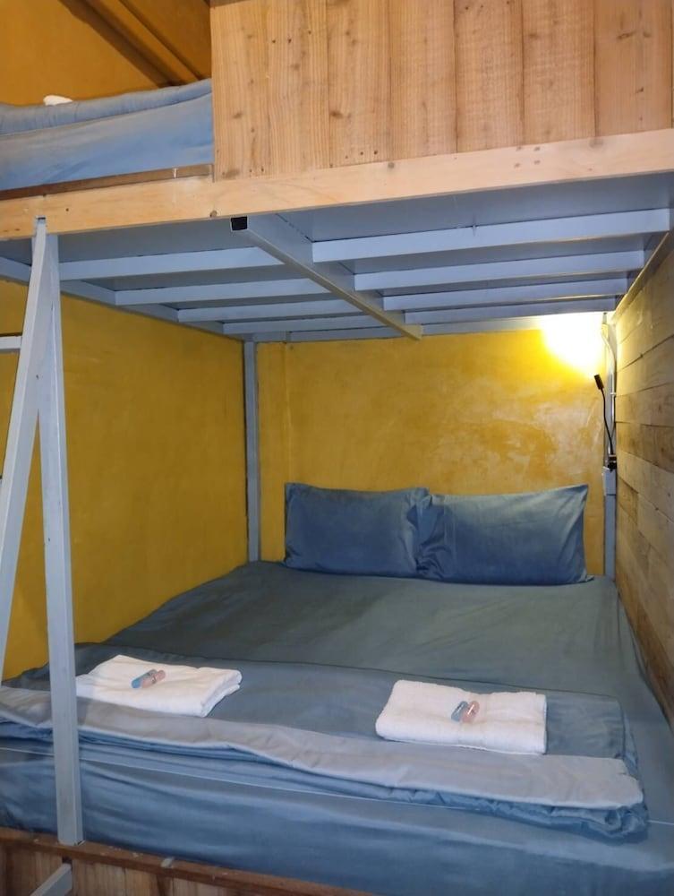 Timesabai32 hostel Room Type - Basic Quadruple Room