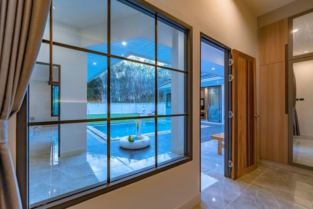 Cha De lay Private Pool Villa Ao Nang Krabi - Tap to explore photos