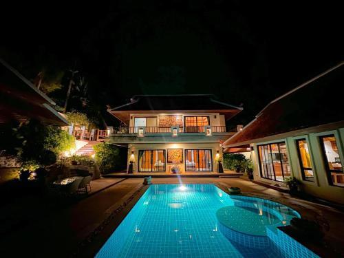 Solas Pool Villa in Nai Harn - Tap to explore photos