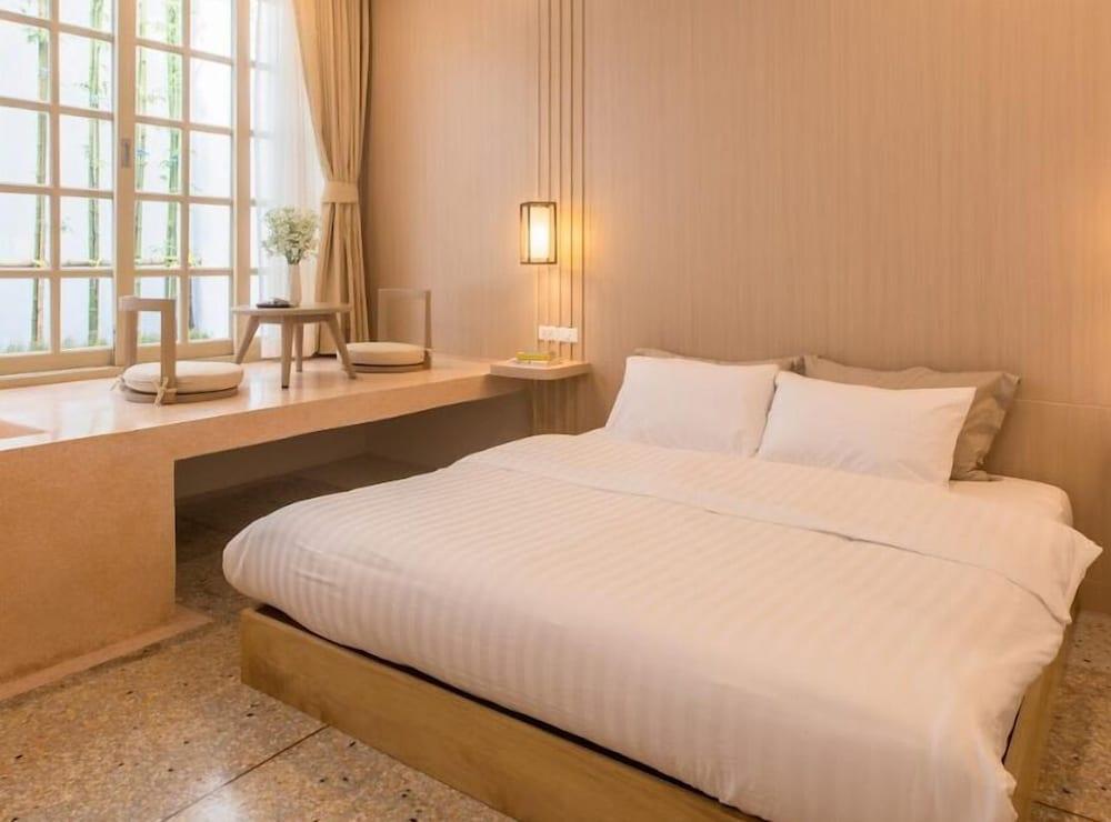 The Elements Boutique House Room Type - Deluxe Room