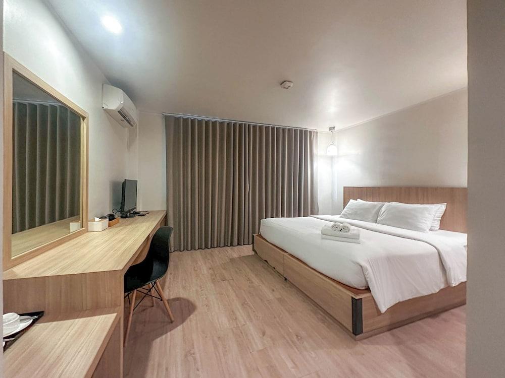 G Boutique Silom Hotel Room Type - Superior Double Room