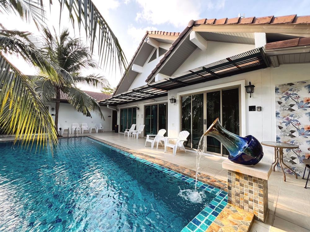 The Sierra Hostel Phuket - Tap to explore photos