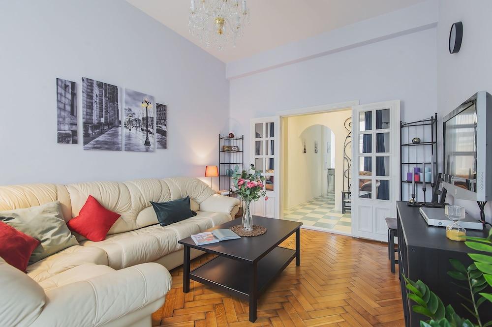 GM Apartment on Tverskaya - Tap to explore photos