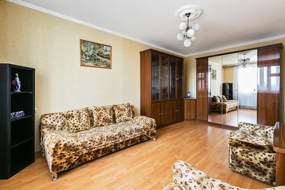 Apartment Nice Ulitsa 1905 Goda 17 - Tap to explore photos