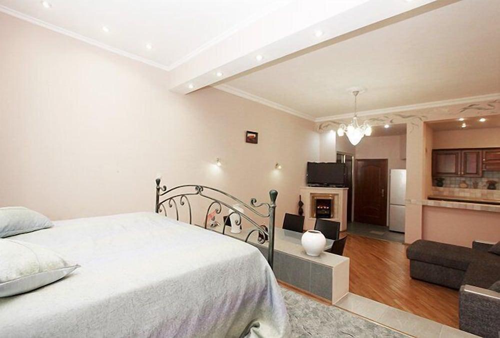 ApartLux Tverskaya 17 - Tap to explore photos