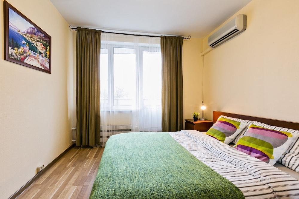 Apartment Nice Smolenskiy Bulvar 6-8 - Tap to explore photos