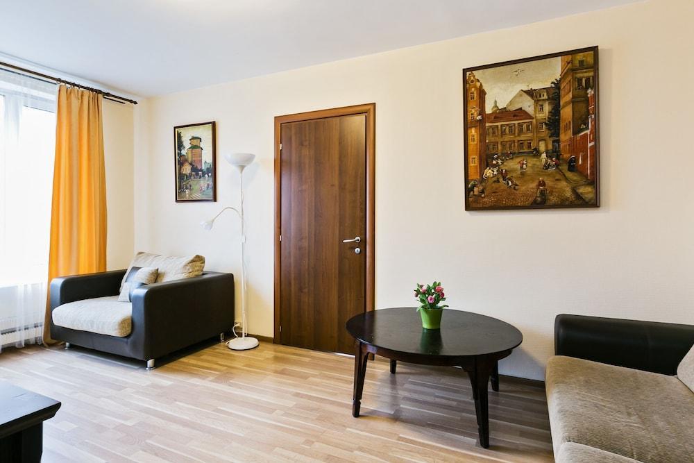 Apartment Nice Smolenskiy Bulvar 6-8 - Tap to explore photos