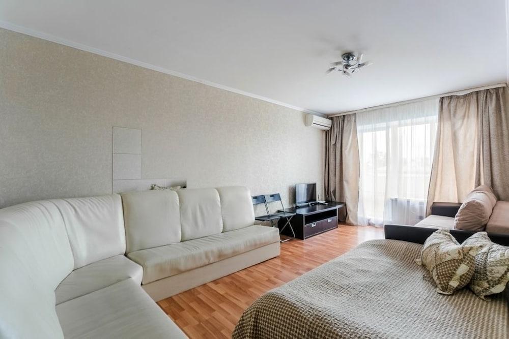 Apartment on Dubininskaya apt 54 - Tap to explore photos