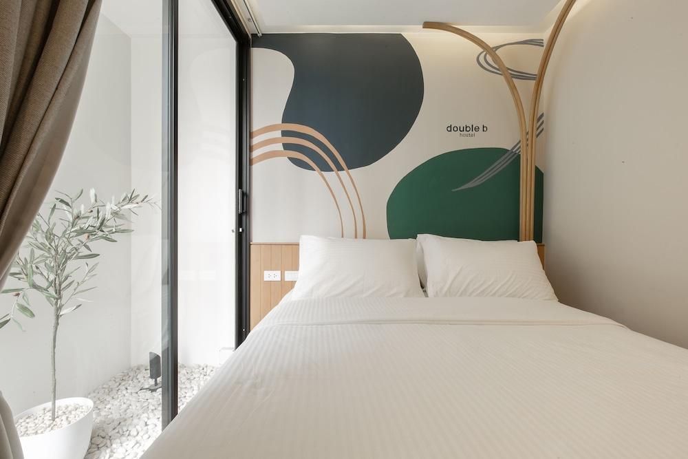 Double B Hostel Room Type - Standard Room, 1 Queen Bed, Non Smoking, Ensuite