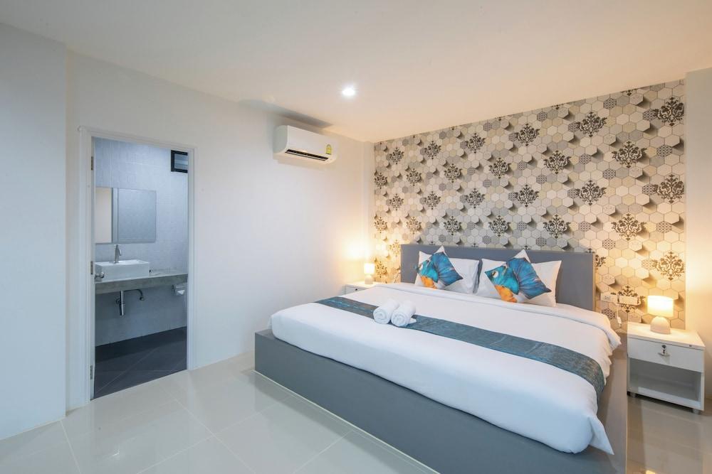Chanakarn Resort Rawai Room Type - Deluxe Double or Twin Room, Microwave Chanakarn Resort Rawai Room Type - Deluxe Double or Twin Room, Microwave
