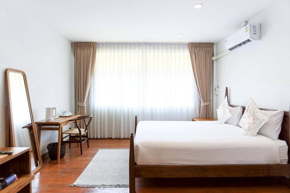 Samer Boutique Stay Room Type - Deluxe Double Room