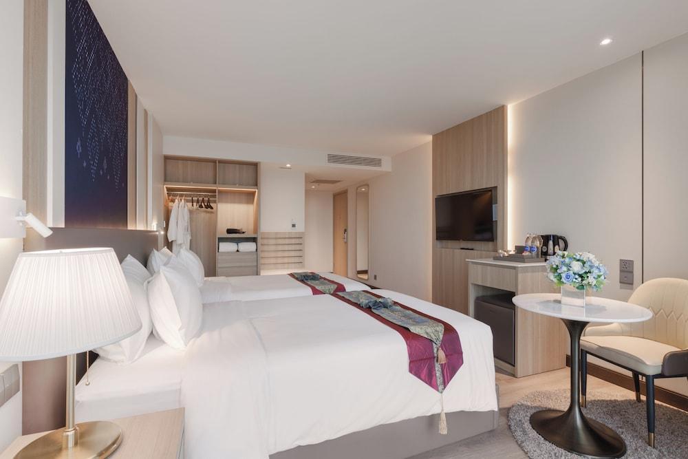 SZ CANALSIDE HOTEL Room Type - Deluxe Twin Room