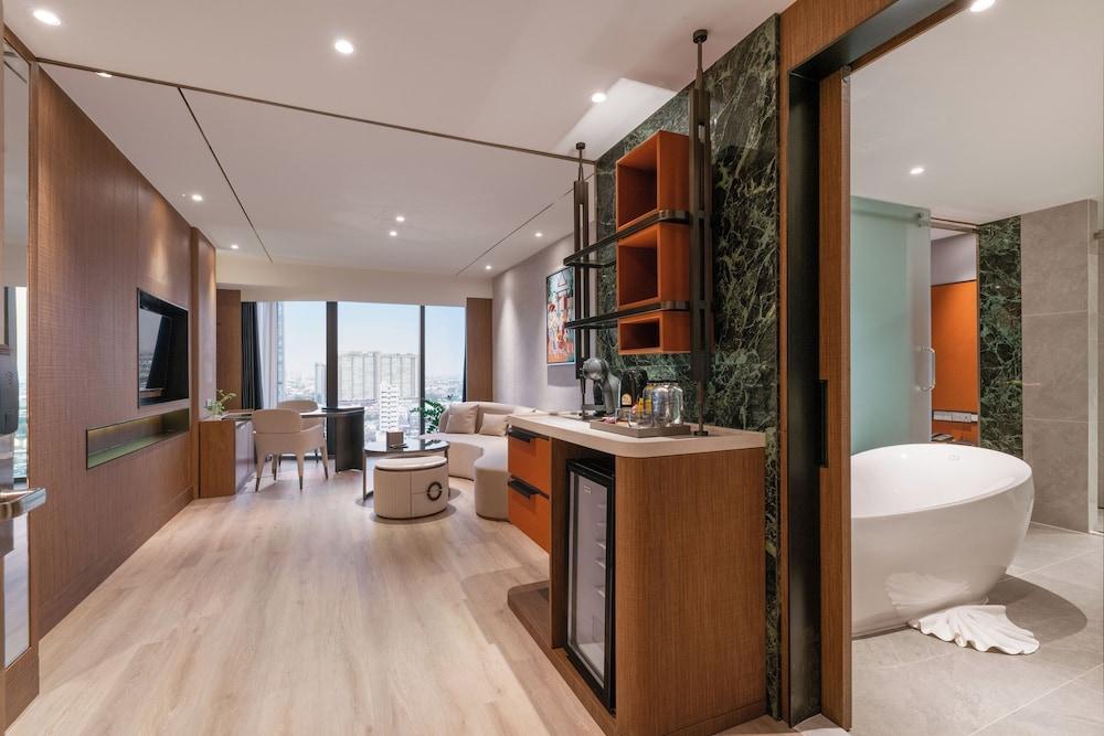 SZ CANALSIDE HOTEL Room Type - Luxury Room