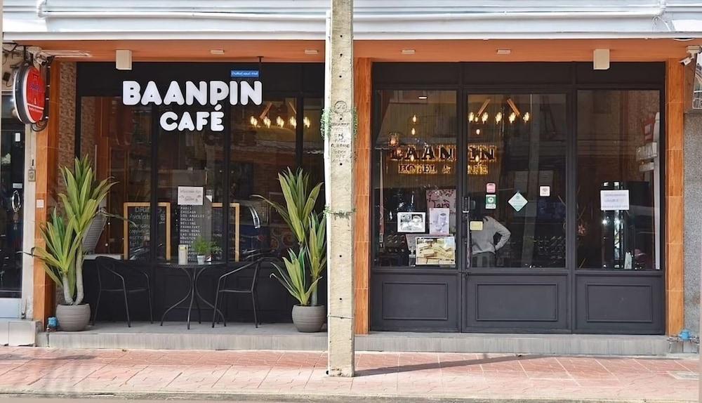 Baanpin Hotel and Cafe - Tap to explore photos